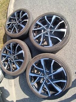 LETNI al kola 19" ORIGINAL TOYOTA PRIUS 5. generace, XW60