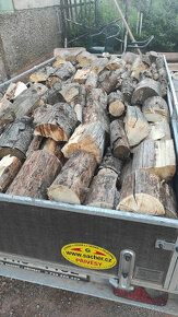 prodám štípané rovnané dřevo