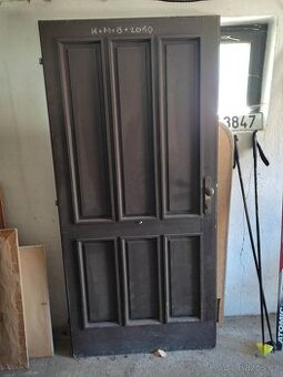Dveře vchodové prave 90 cm