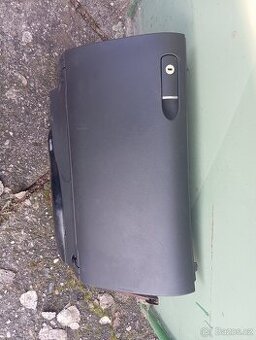 Kastlík spolujezdce Audi A4 B6 / B7