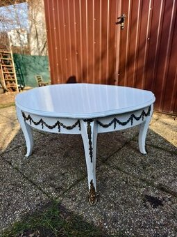 Starožitný konferenční stolek z masivu s kováním