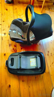 Maxi-Cosi Cabriofix + základna Familyfix