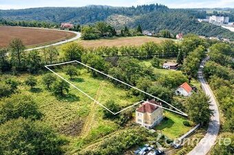 Prodej stavebního pozemku 1000 m2 v obci Český Šternberk