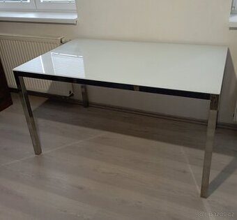 Designový jídelní stůl IKEA TORSBY