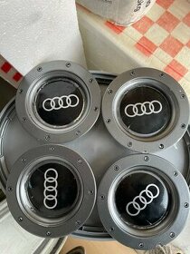 Audi krytky kol pokličky
