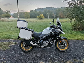 Prodám Suzuki V-Strom 650 XT 2023