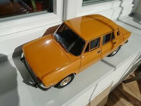 Škoda 100 deagostini 1:8