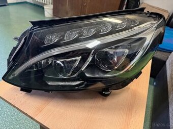 w205 predni leva lampa