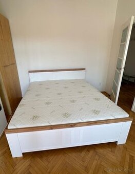 Postel ze Sconta