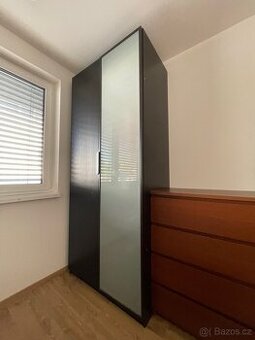 Skříň IKEA PAX černá