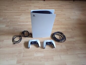 PS5 Digital Edition – záruka + 2 ovladače + PS Plus