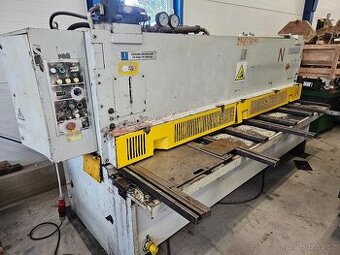 Hydraulické tabulové nůžky CNTA 3150/6,3 - 1