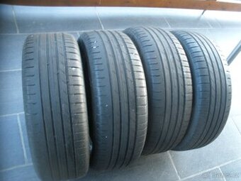 pneu 205/60/16 nokian