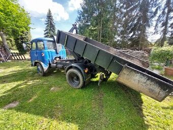 Avia 31T hákový nosič kontejnerů