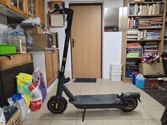 Ninebot KickScooter MAX G2 E by Segway