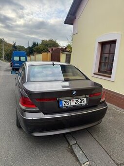BMW 745li