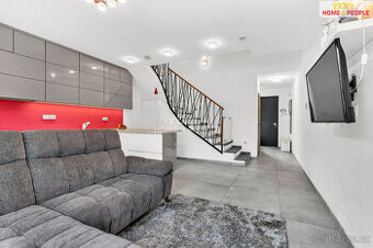 Prodej bytu 4+kk se zahradou a garáží, Koloděje