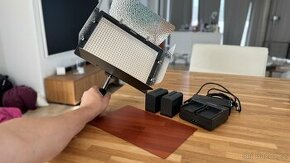 Profesionální LED světlo YN600L II (5500 K)