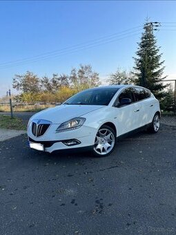 Lancia Delta 2.0 JTD 121kw, r.2009, výbava TOP