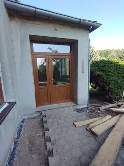 Plastové vstupní dveře