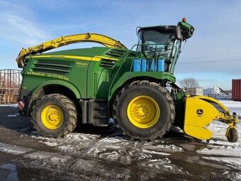 sklízecí řezačka John Deere 8600i