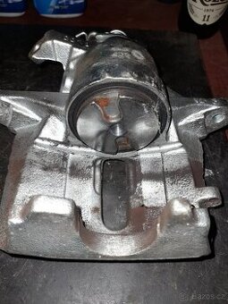 Přední brzdový třmeny Citroen C5