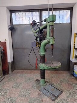 Stojanová vrtačka VOLMAN - 1