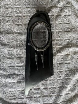 Pravá mřížka předního nárazníku VW golf 6