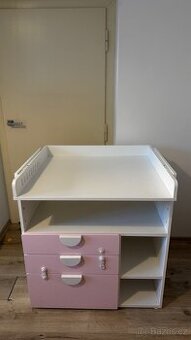 Přebalovací stůl IKEA SMASTAD se 3 zásuvkami růžova