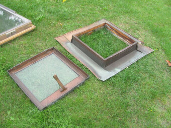 MĚDĚNÉ STŘEŠNÍ OKNO - 60x60cm