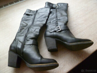 Dámské kozačky čené, levně