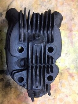 Liatinová hlava na NSU 351 OS, OSL  na vlásenkové  pružiny