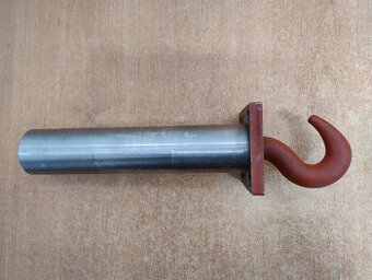 Středový čep s hákem na Zetor