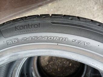2ks letní pneu 245/40 r18