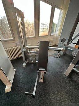 Gym80 DUAL SHOULDER PRESS – profesionální stroj na ramena