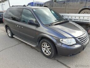 Chrysler Voyager 2.8crd,automat,110kw,navi,kůže