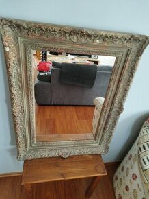 Zrcadlo v rámu od starožitného obrazu