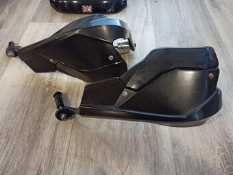 Blastry Touratech z Triumpha