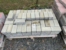 Betonové dlažby a obrubníky různé druhy