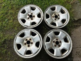 4 ks plechových disků Subaru 15" 5x100