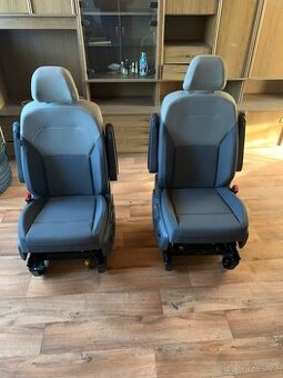 NOVÉ sedadla VW Multivan T7 v Top Stavu