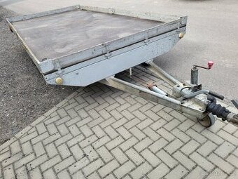 Prodám dvounapravový vlek