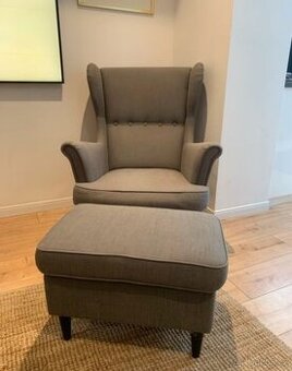 KŘESLO- UŠÁK IKEA STRANDMON S TABURETEM