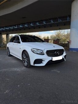 Mercedes-Benz E53 AMG 4MATIC+ kombi (2019) 320 kW | Benzín |