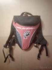 batoh Horsepower ve tvaru krovky červený