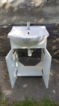 Umyvadlová skříňka s baterií šířka 50cm