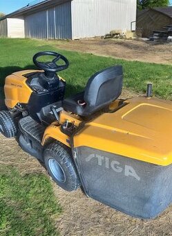 Bateriový zahradní traktor Estate 584e
