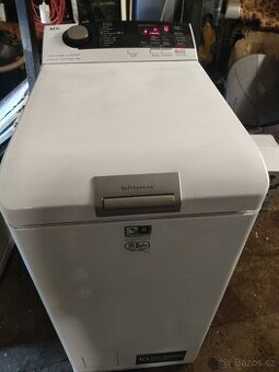 parní pračka Aeg LTX 7E372C, lednice s mrazákem Beko