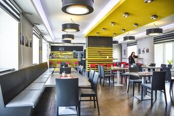 servírka - číšník