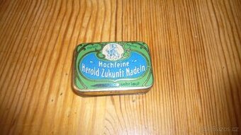 Plechová krabička od gramofonových jehel